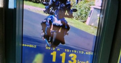 Motocyklista jechał 113 km/h w Pilchowicach